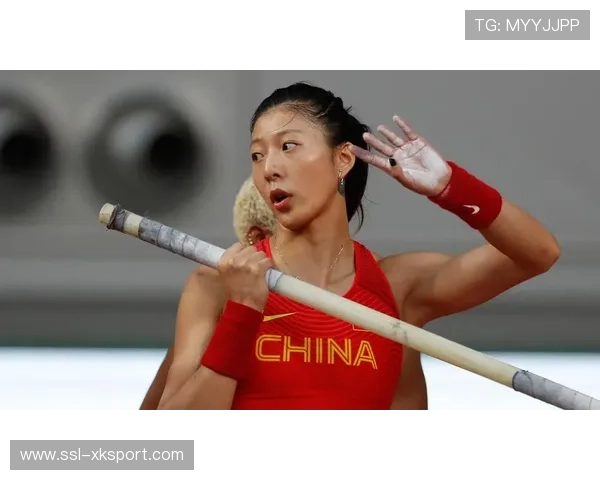 全国田径大奖赛青岛站徐惠琴以4.15米获女子撑竿跳高冠军